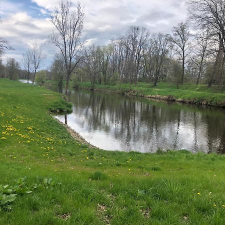 Penzion a hospoda Na statku Hluboká nad Vltavou Esterno foto
